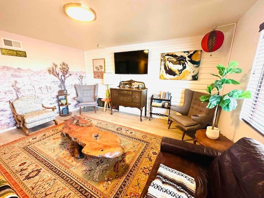 House With Great View - 1 Min From Visitor Center! * Joshua Tree